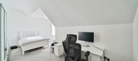 1 bedroom Apartment in South Croydon, United Kingdom No. 10879 9