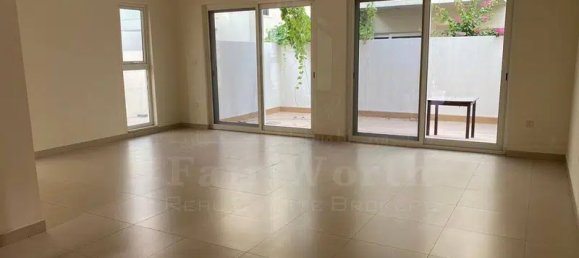 3 bedrooms Villa in International City, UAE No. 1005 2