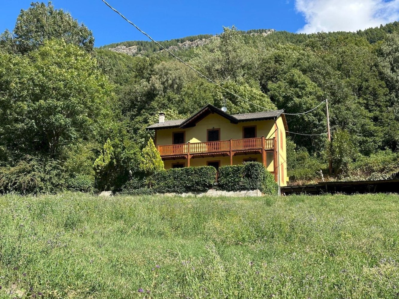 4 bedrooms House in Sampeyre, Italy No. 402781