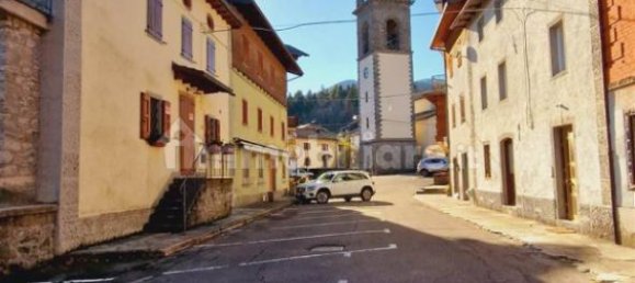 5 bedrooms House in Pievepelago, Italy No. 217938 3