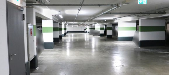 Parkplatz in München, Germany, Nr. 322982 4