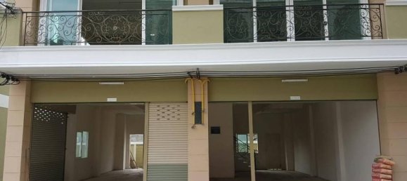 160m² Commercial property in Pattaya, Thailand No. 247 4