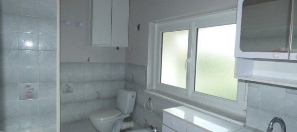 4 bedrooms House in Alencon, France No. 358789 5