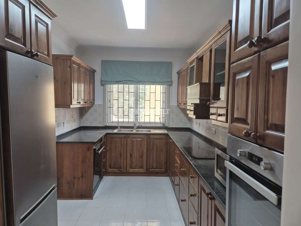 Bungalow de 3 dormitorios en Saint Paul's Bay, Malta No. 7810