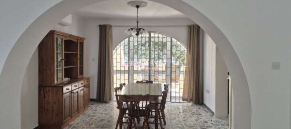 Bungalow de 3 dormitorios en Saint Paul's Bay, Malta No. 7810 2