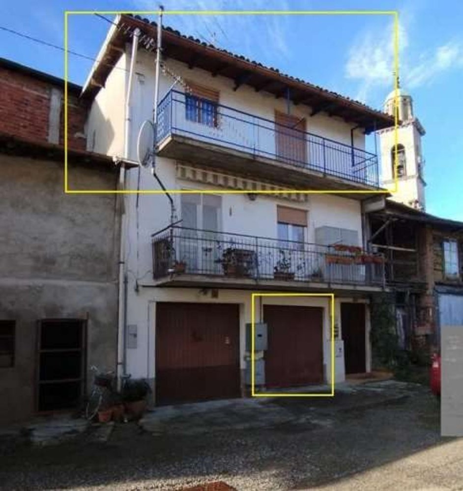 2 rooms Apartment in Solbiate con Cagno, Italy No. 277451