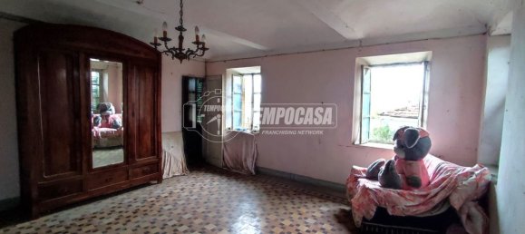 4 rooms House in Azzano d'Asti, Italy No. 144504 16