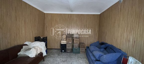 4 rooms House in Azzano d'Asti, Italy No. 144504 6