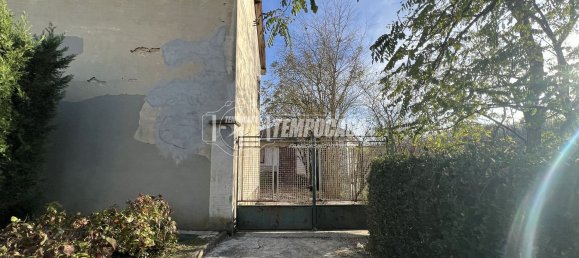 4 rooms House in Azzano d'Asti, Italy No. 144504 15