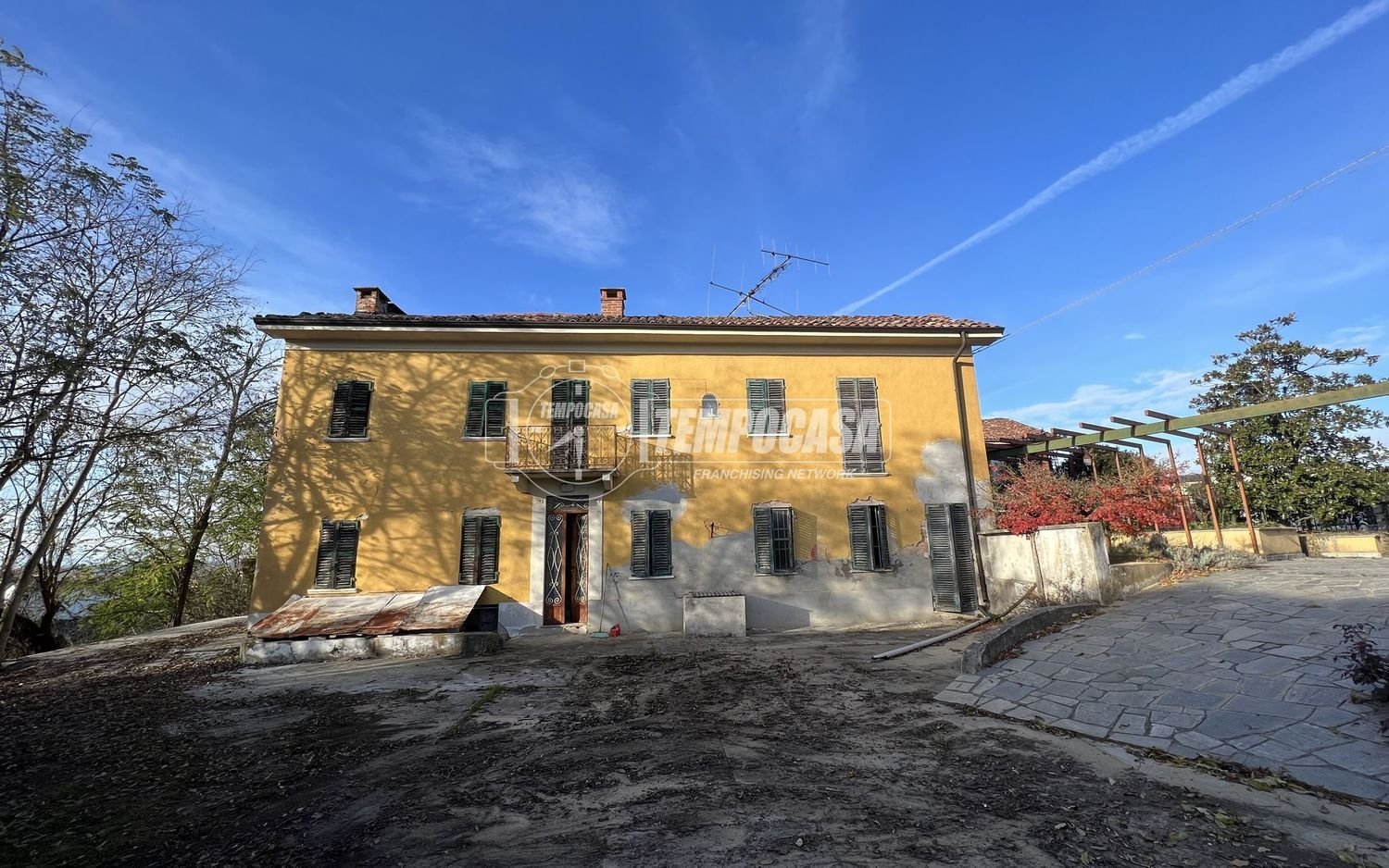 4 rooms House in Azzano d'Asti, Italy No. 144504