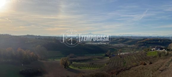 4 rooms House in Azzano d'Asti, Italy No. 144504 13