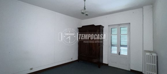 4 rooms House in Azzano d'Asti, Italy No. 144504 9