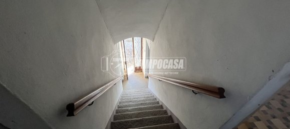4 rooms House in Azzano d'Asti, Italy No. 144504 3