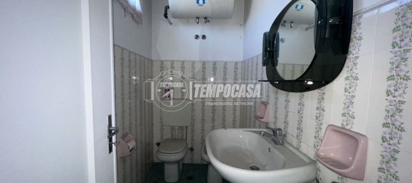 4 rooms House in Azzano d'Asti, Italy No. 144504 10