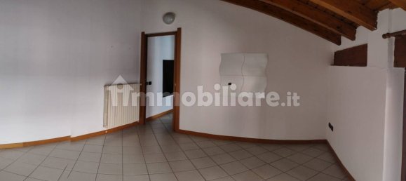 2 bedrooms Apartment in Mariano Comense, Italy No. 323738 5