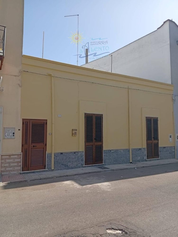 5-Zimmer Haus in Maruggio, Italy, Nr. 287793