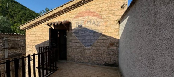 Дом с 4 комнатами в Ночера Умбра, Италия № 7454 24