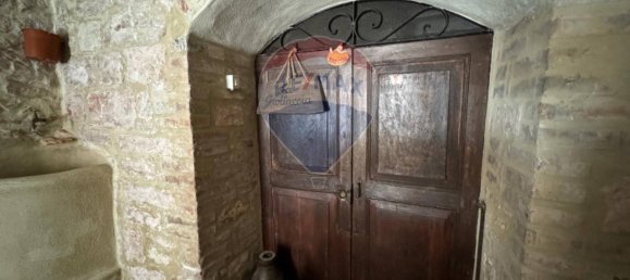 Дом с 4 комнатами в Ночера Умбра, Италия № 7454 9