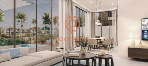 5 bedrooms Villa in Dubai, UAE No. 24128 2