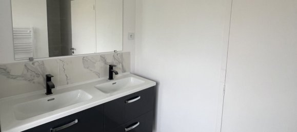 4 bedrooms House in Le Theil-de-Bretagne, France No. 203025 5