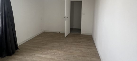 4 bedrooms House in Le Theil-de-Bretagne, France No. 203025 9