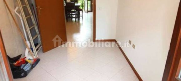 2 bedrooms Apartment in Maranello, Italy No. 323000 4