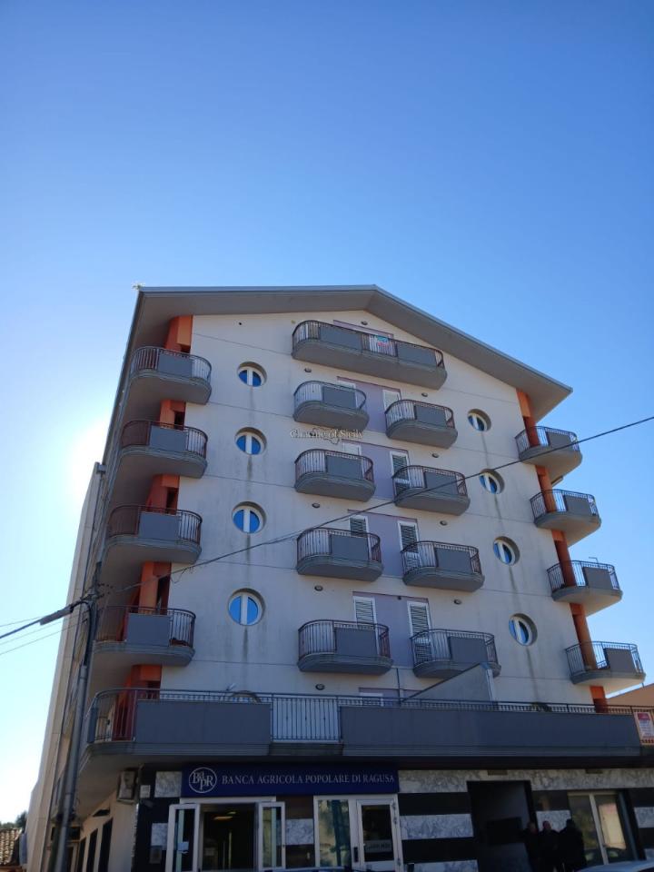 Apartamento de 3 habitaciónes en Modica, Italy No. 230548
