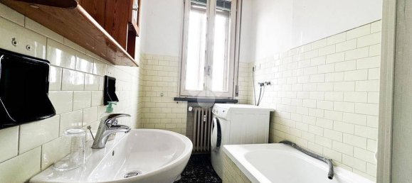 2 bedrooms Apartment in Reggio Emilia, Italy No. 380497 18