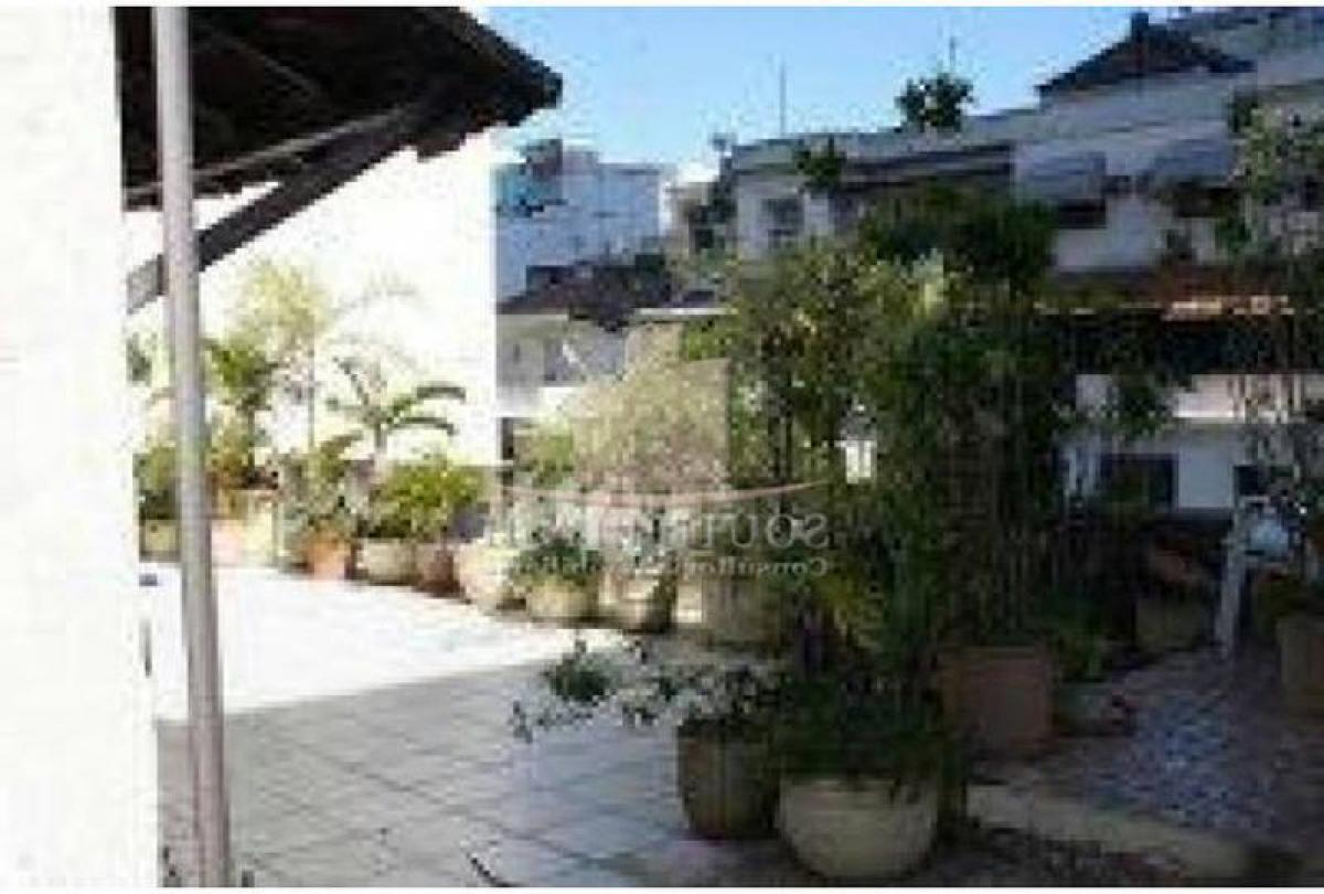 5 bedrooms Apartment in Rio de Janeiro, Brazil No. 536239
