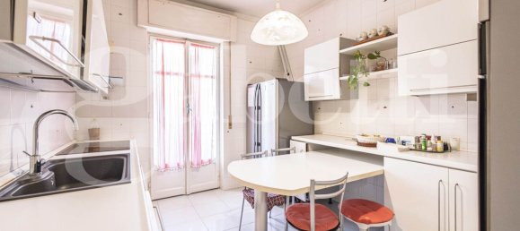 5 rooms Apartment in Cagliari, Italy No. 281170 7