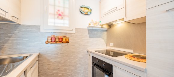 Квартира с 3 комнатами в Диано Марина, Италия № 112765 22