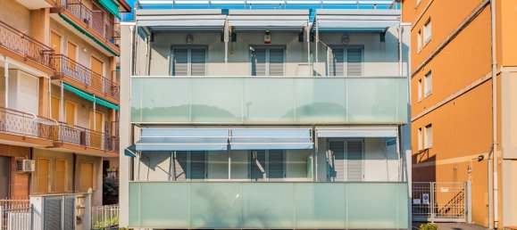 Квартира с 3 комнатами в Диано Марина, Италия № 112765 16