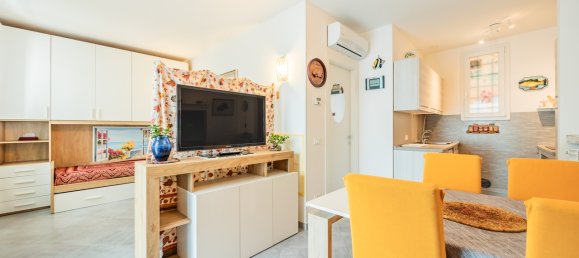 Квартира с 3 комнатами в Диано Марина, Италия № 112765 23