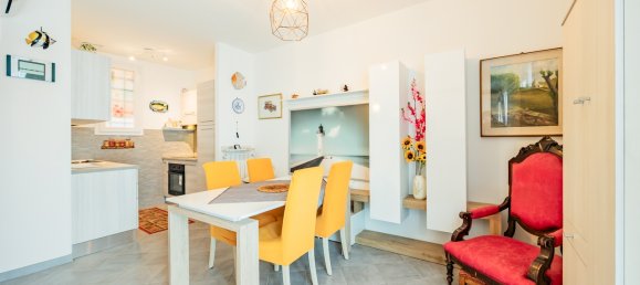 Квартира с 3 комнатами в Диано Марина, Италия № 112765 17