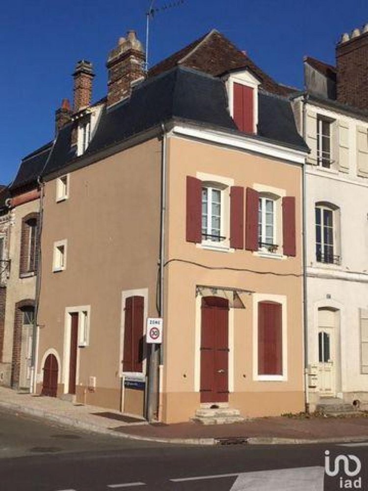 2 bedrooms House in Joigny, France No. 4743