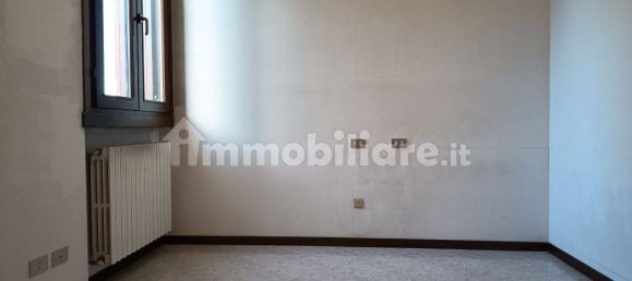 2 Schlafzimmer Wohnung in Paderno d'Adda, Italy, Nr. 318248 16