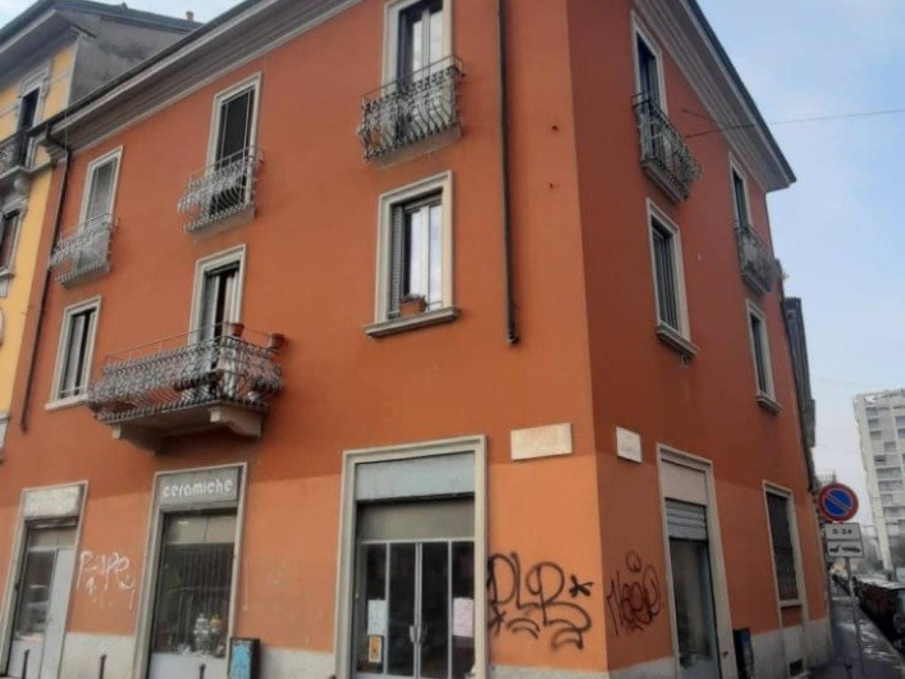 Estudio en Milan, Italy No. 244766