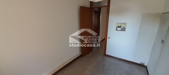 Apartamento de 4 dormitorios en Rho, Italy No. 365004 16