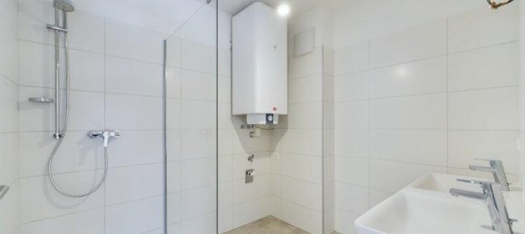 Гараж с 2 комнатами в Маутерн ан дер Донау, Австрия № 173315 8