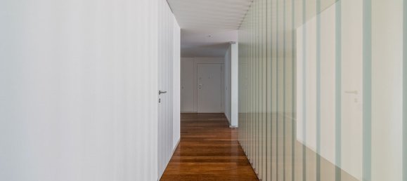 3 bedrooms Apartment in Porto, Portugal No. 132204 4