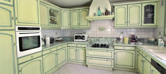 4 bedrooms House in Epernon, France No. 156529 11