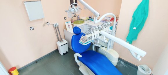 Gewerbliche Immobilie in Cadiz, Spain 130m², Nr. 187010 39