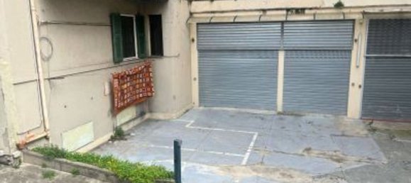 3 rooms Apartment in Genoa, Italy No. 35864 4