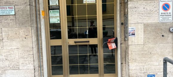 3 rooms Apartment in Genoa, Italy No. 35864 8