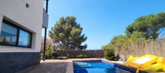 4 bedrooms House in Sant Pol de Mar, Spain No. 152454 2