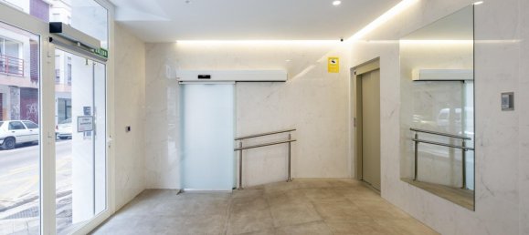 4 bedrooms Apartment in Granada, Spain No. 108824 26