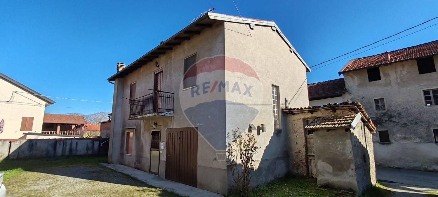 6-Zimmer Haus in Agrate Conturbia, Italy, Nr. 140620