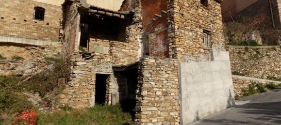 5 rooms House in Cesio, Italy No. 236240 3