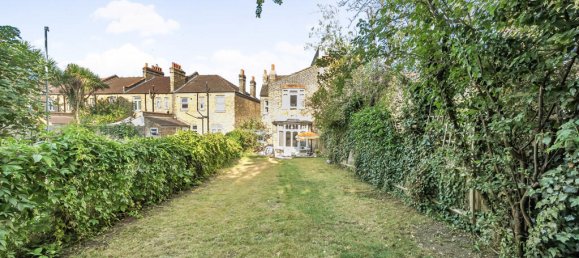 3 Schlafzimmer Haus in London, United Kingdom, Nr. 7663 7