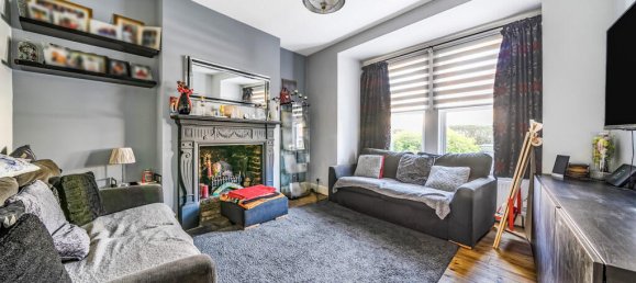 3 Schlafzimmer Haus in London, United Kingdom, Nr. 7663 2